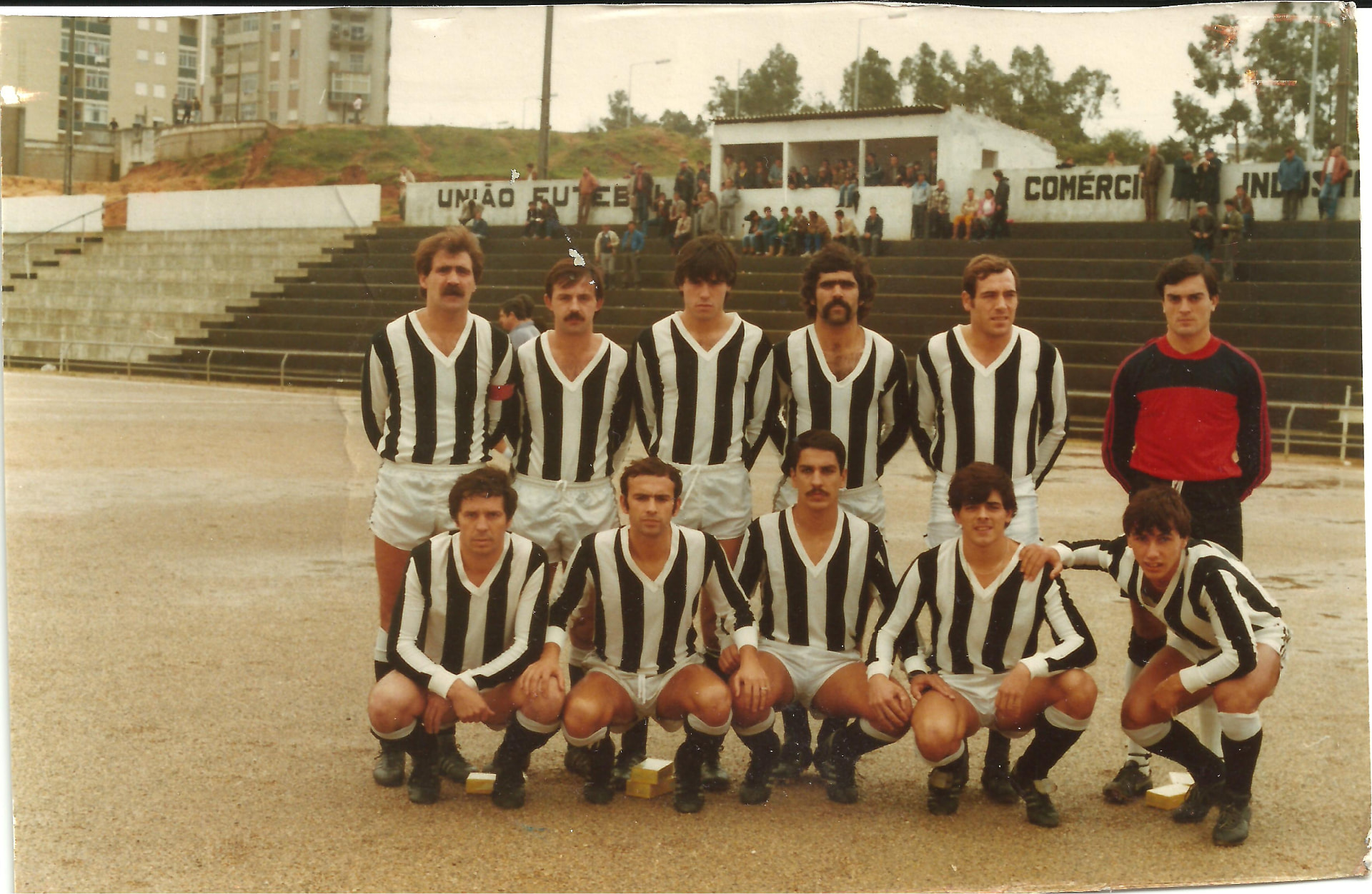 Equipa histórica do UFCI no Campo da Bela Vista
